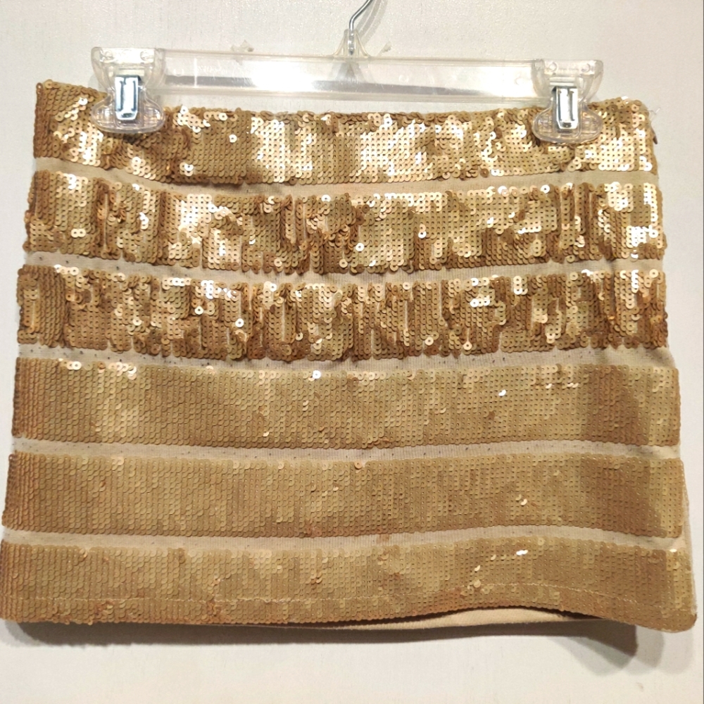 Forever 21 Gold Sequin Embellished Mini Skirt Medium